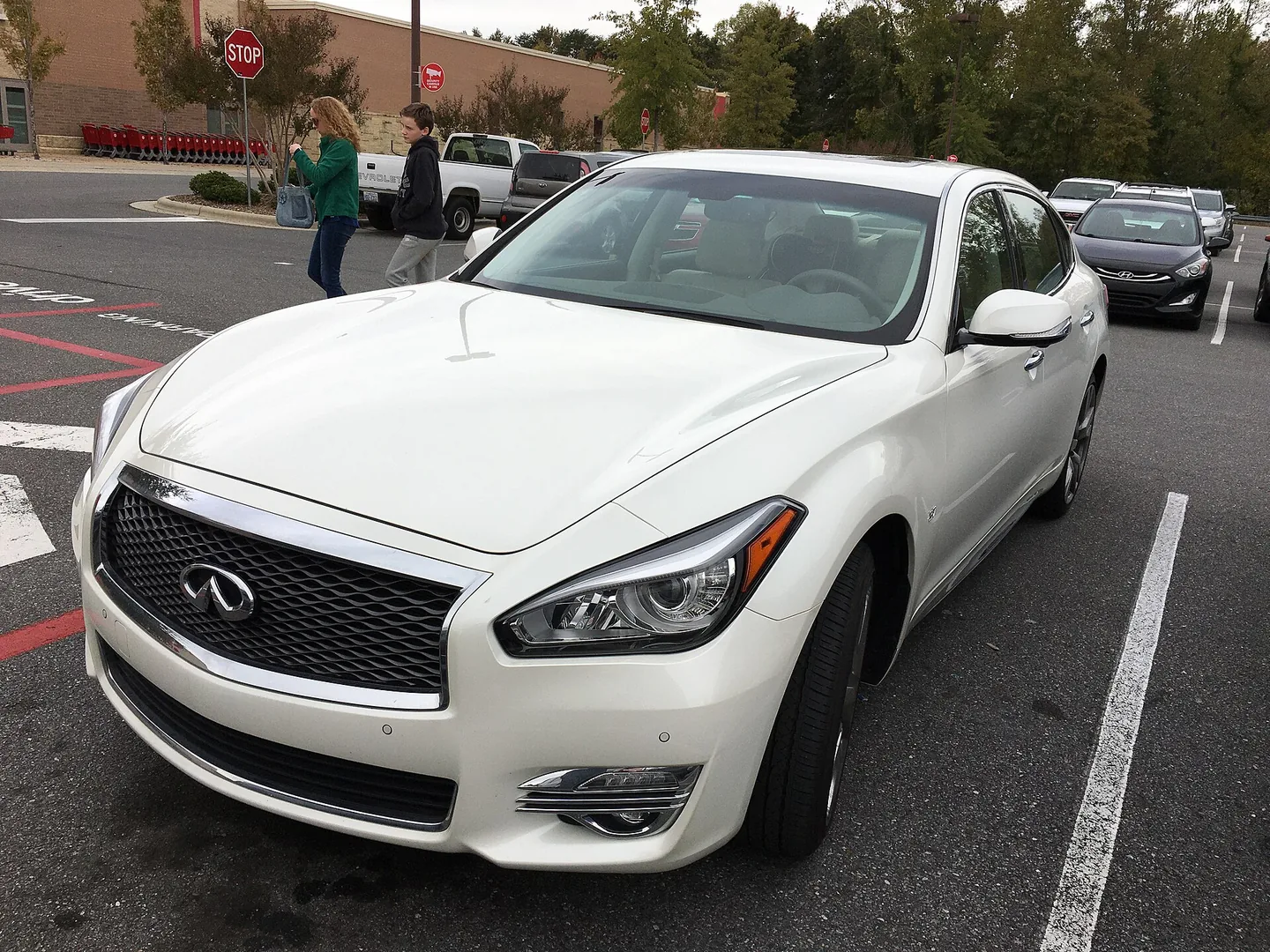 INFINITI Q70