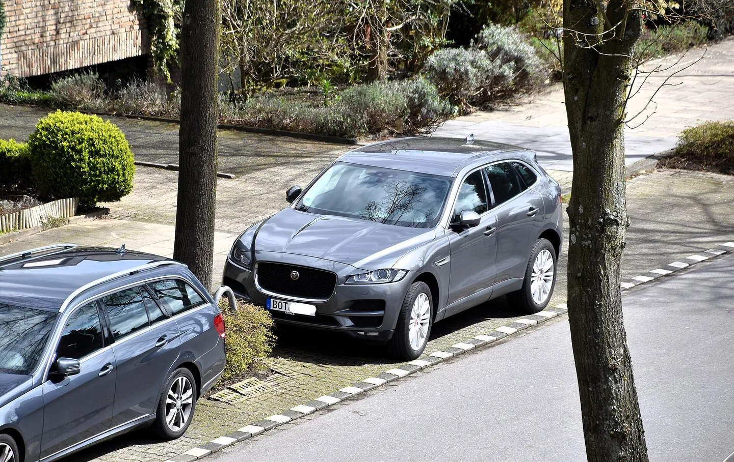 Jaguar F- Pace