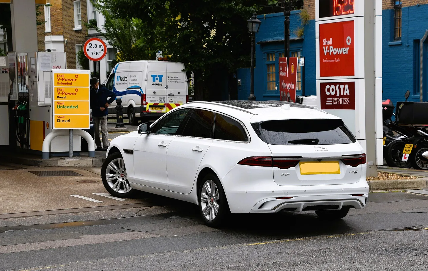 Jaguar XF