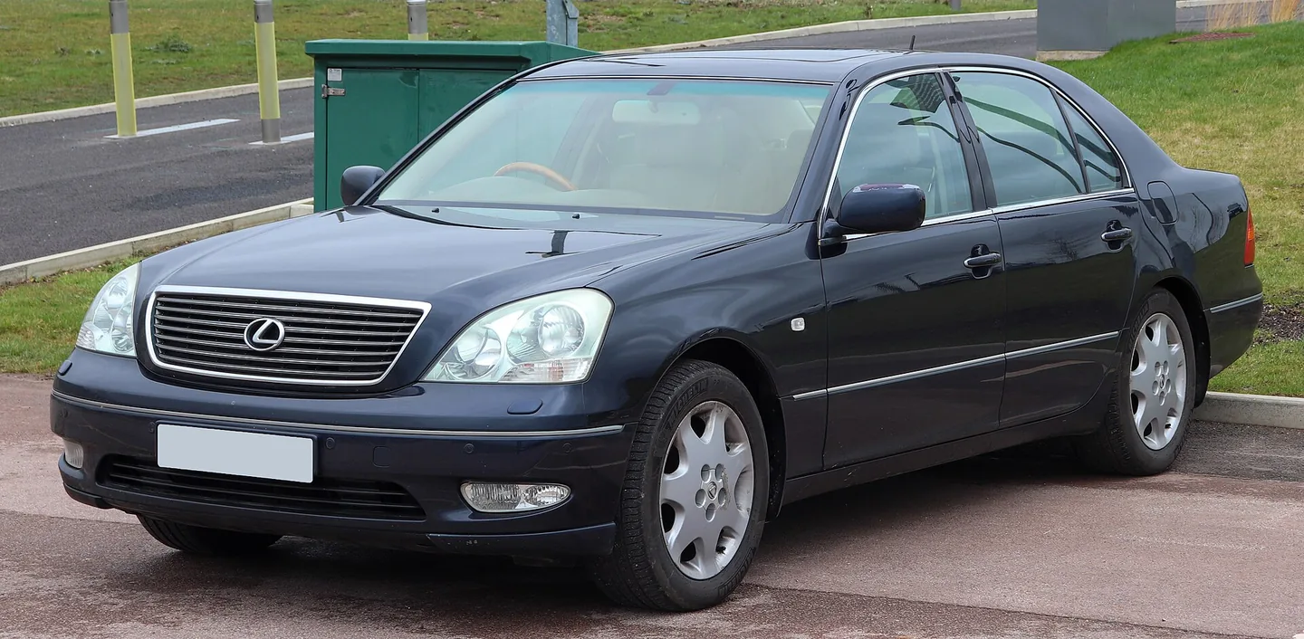 Lexus LS